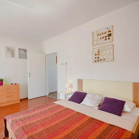 Holiday Home Ivan Vikendica *